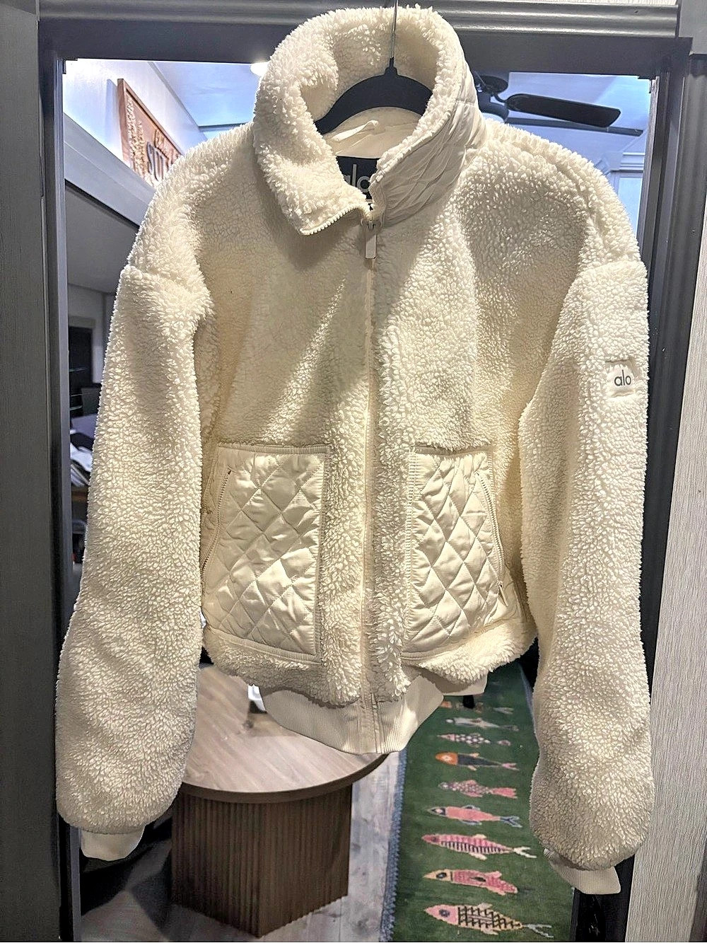 Alo Teddy Fleece Jacket in White Large Like New